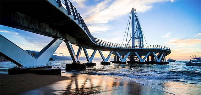 Muelle de Los Muertos Puerto Vallarta